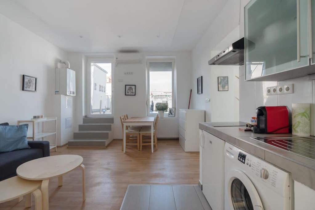 Grosse Terrasse, Klimaanlage Und U-Bahn Naehe Apartment Vienna Exterior photo